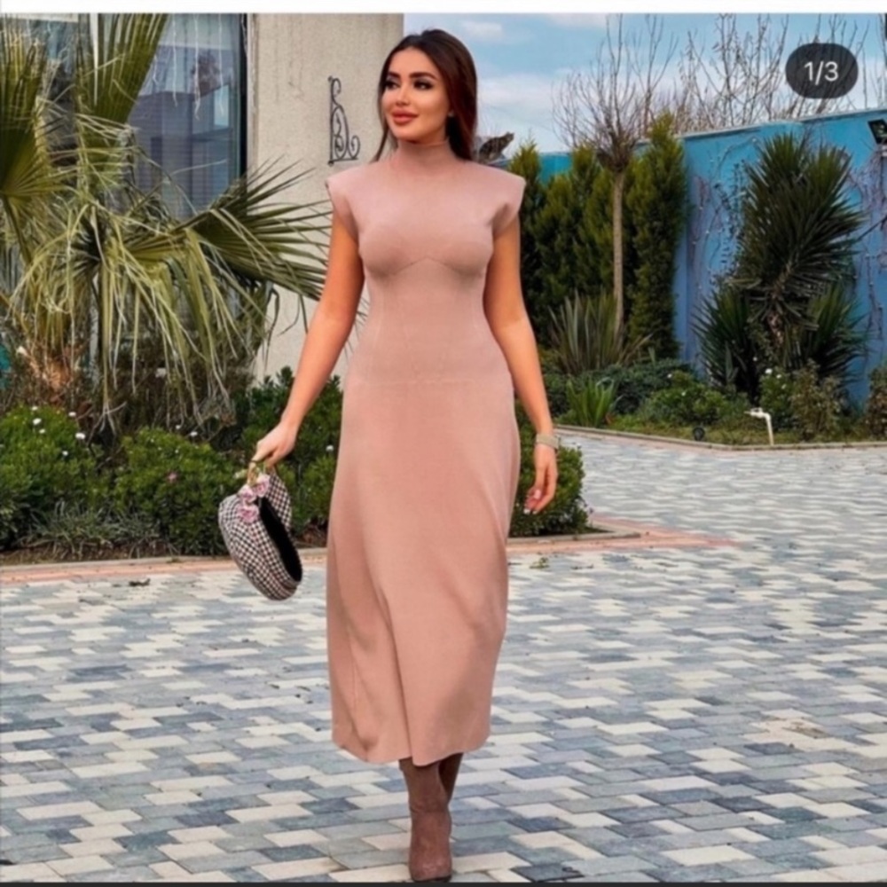 (Zara)NWT🏷 SHOULDER PAD KNIT DRESS